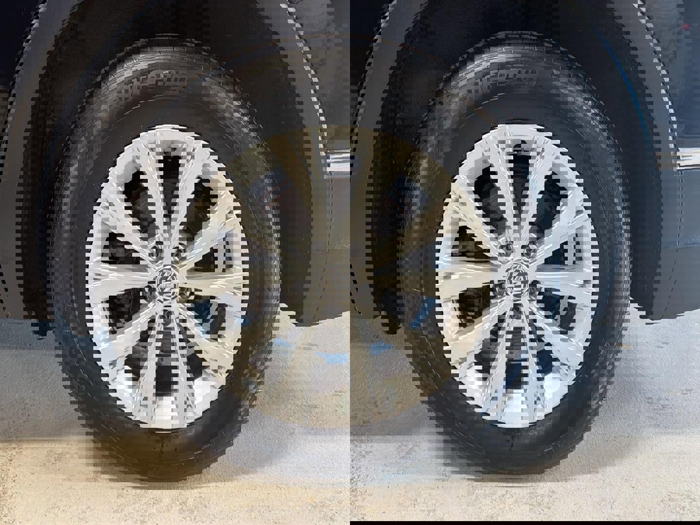 Used 2018 Volkswagen Tiguan SE image 24