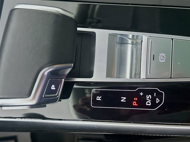 Used 2021 Audi Q7 3.0T Prestige image 17