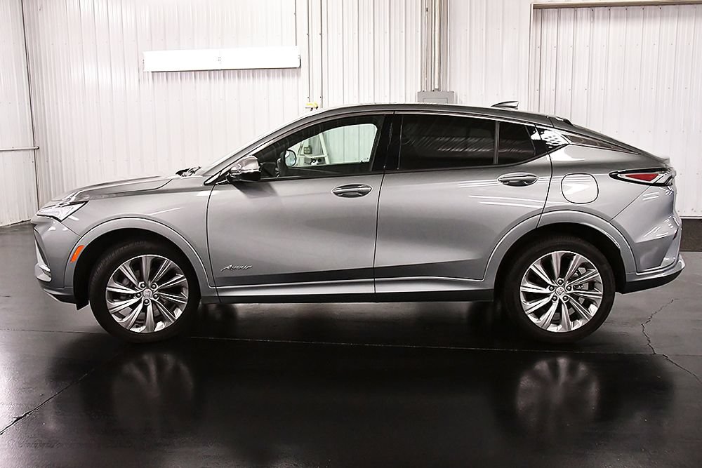 Used 2025 Buick Envista Avenir FWD image 4