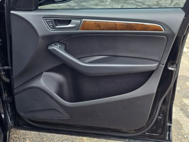 Used 2017 Audi Q5 2.0T Premium image 16