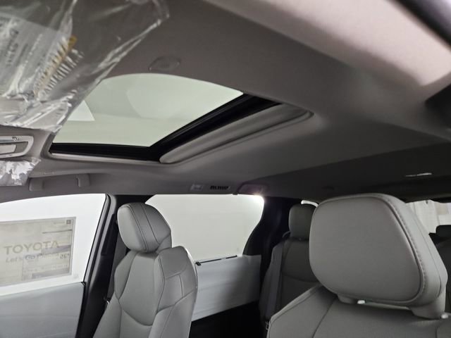 New 2025 Toyota Sienna XLE image 32