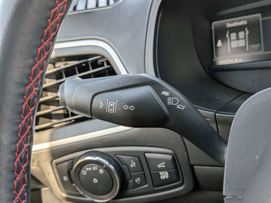 Used 2022 Ford Edge ST-Line image 29