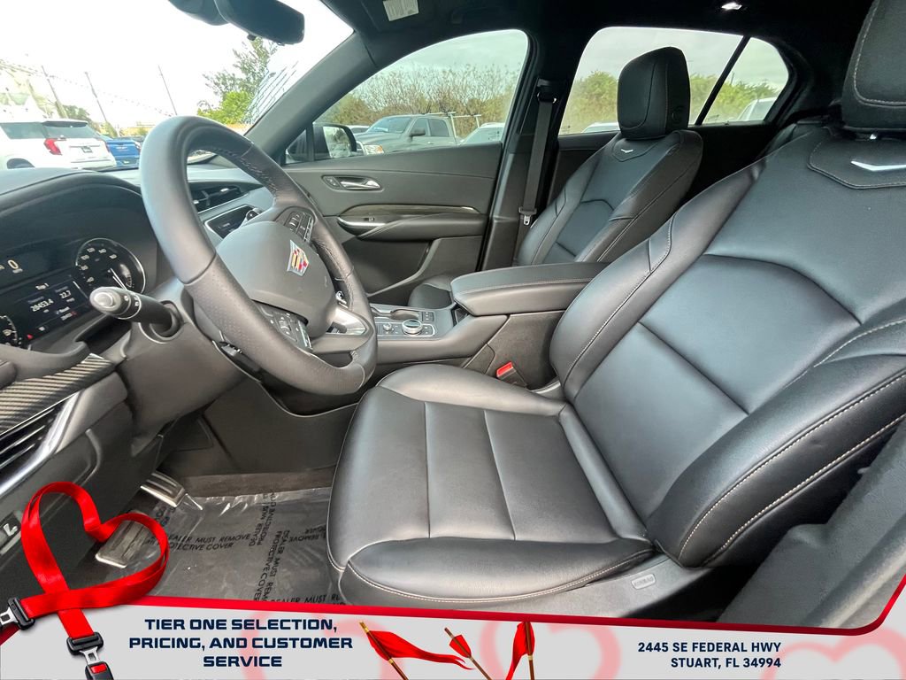 Used 2023 Cadillac XT4 Sport w/ Enhanced Visibility Package image 10