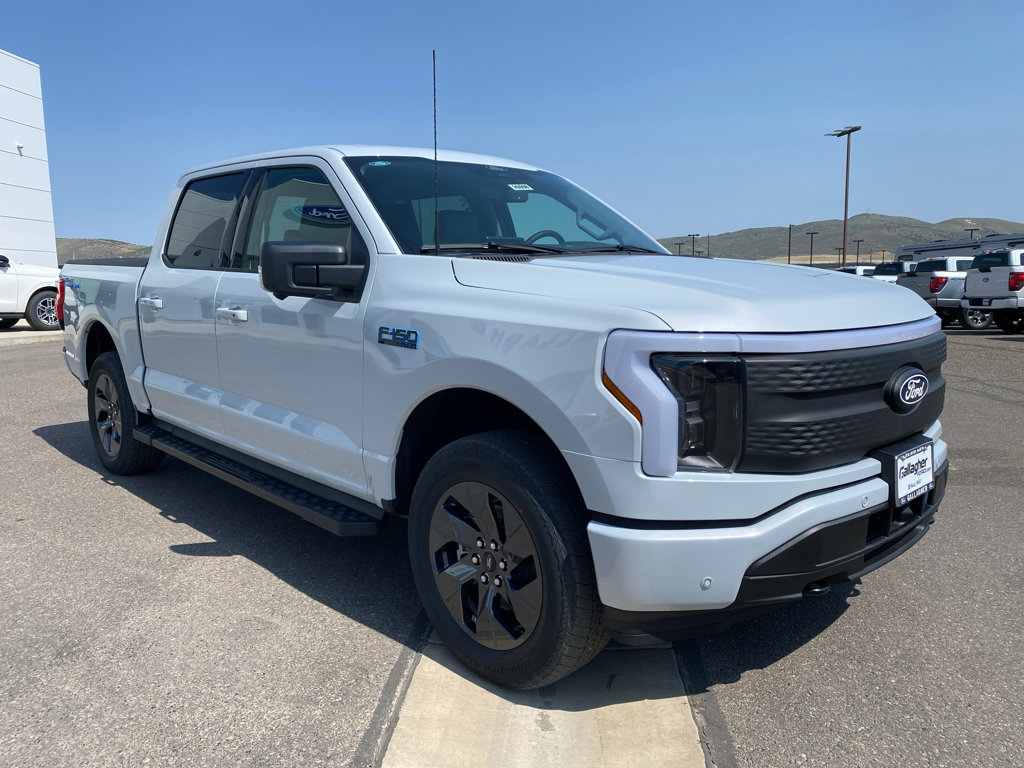 New 2025 Ford F150 Lightning Flash image 17
