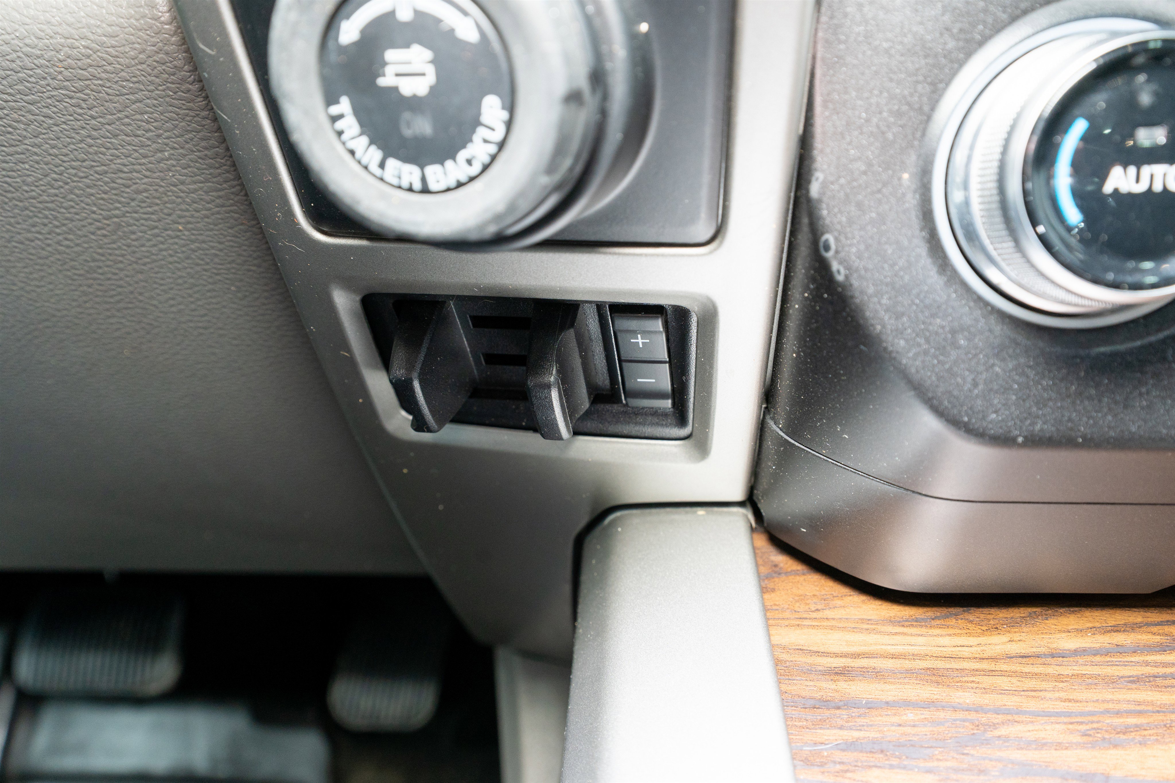 Used 2020 Ford F150 Lariat w/ Equipment Group 502A Luxury image 29