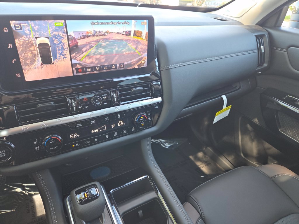 New 2026 Nissan Pathfinder Platinum w/ Accent Package AWD/4WD image 35