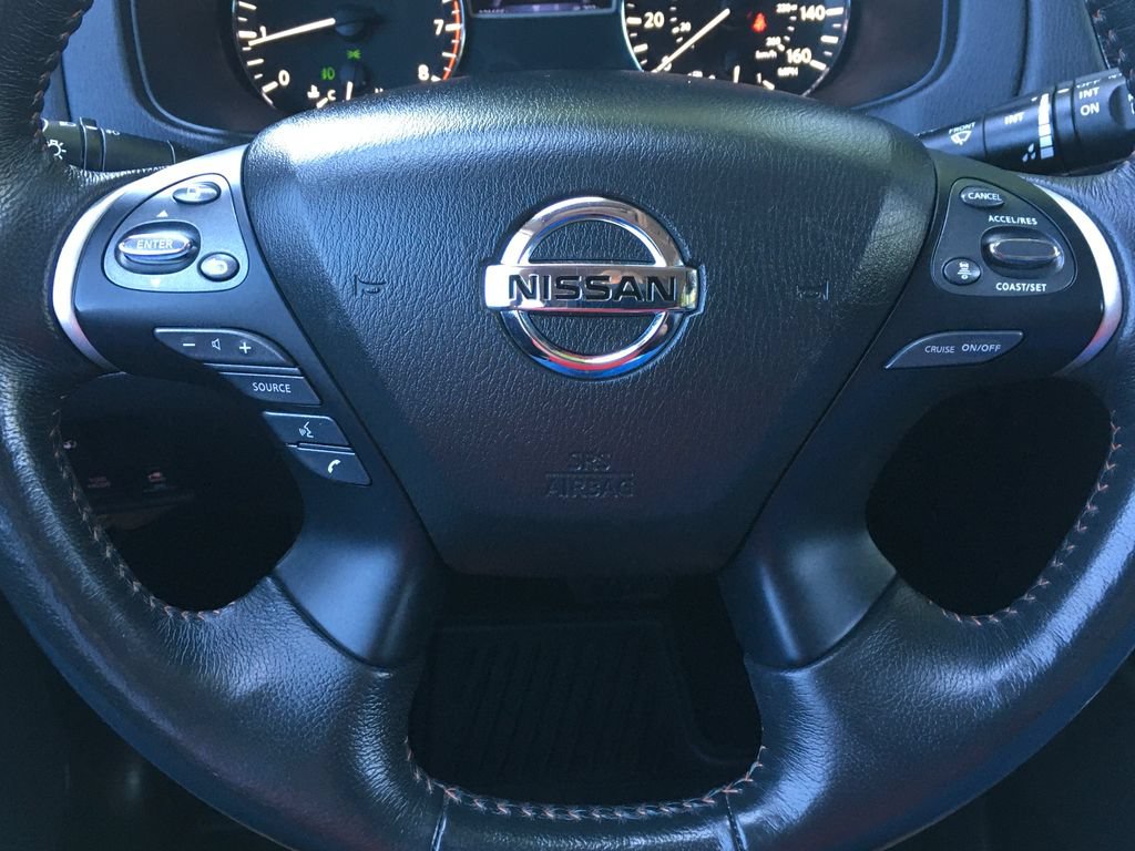 Used 2019 Nissan Pathfinder SL AWD/4WD image 14
