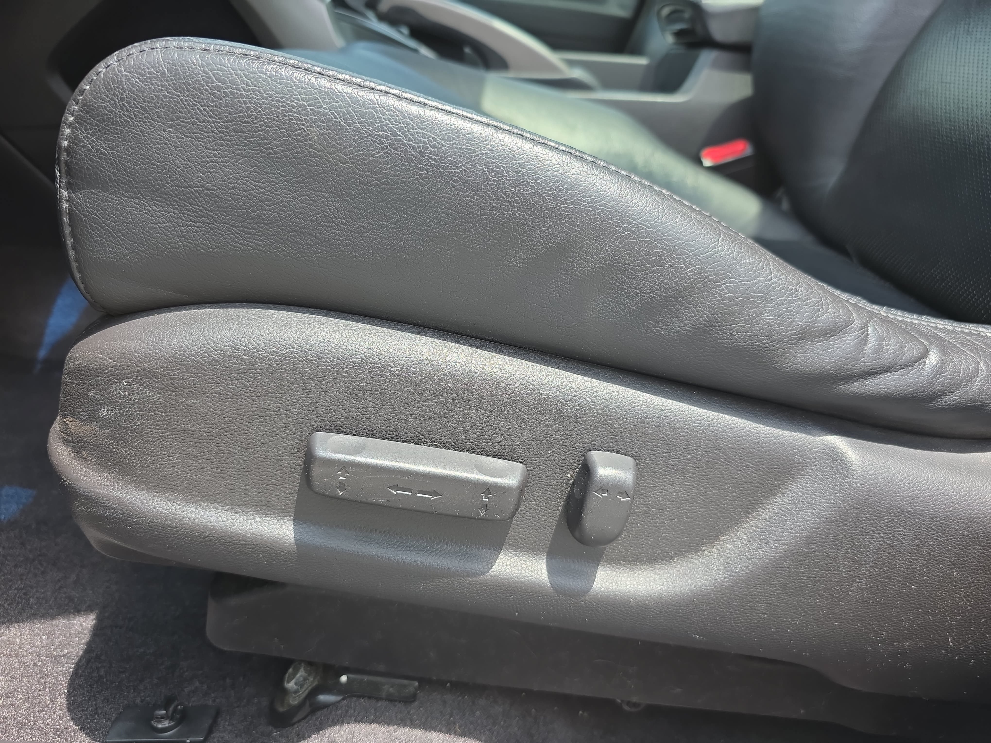 Used 2010 Acura TSX Sedan FWD image 25