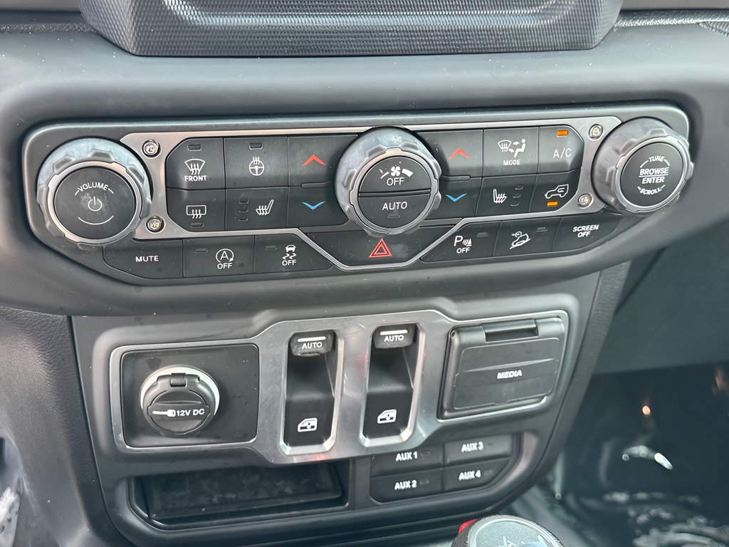 Used 2018 Jeep Wrangler Sport AWD/4WD image 19