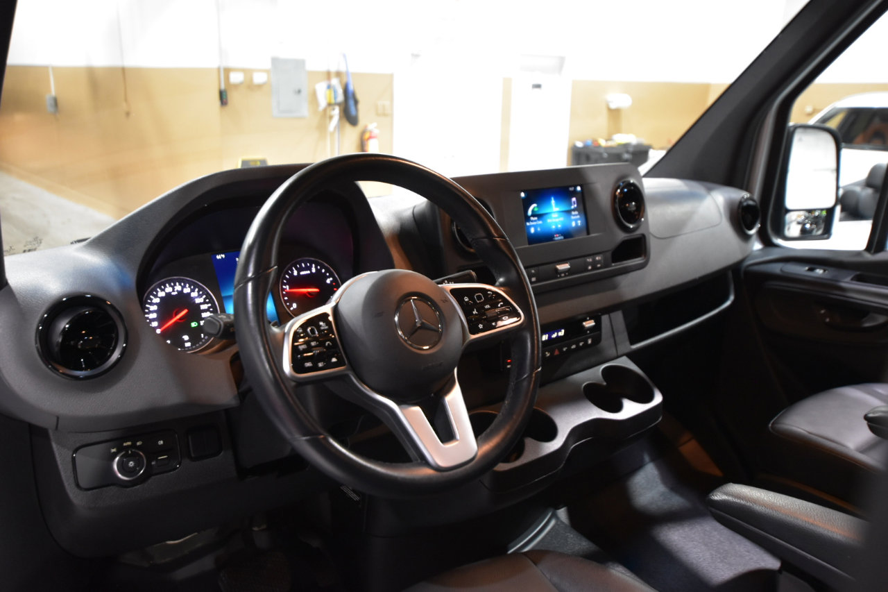 Used 2021 Mercedes-Benz Sprinter 2500 image 16