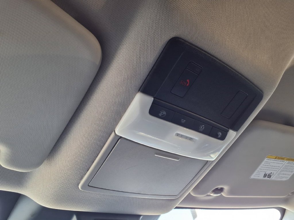 Used 2022 Nissan Rogue SV FWD image 8