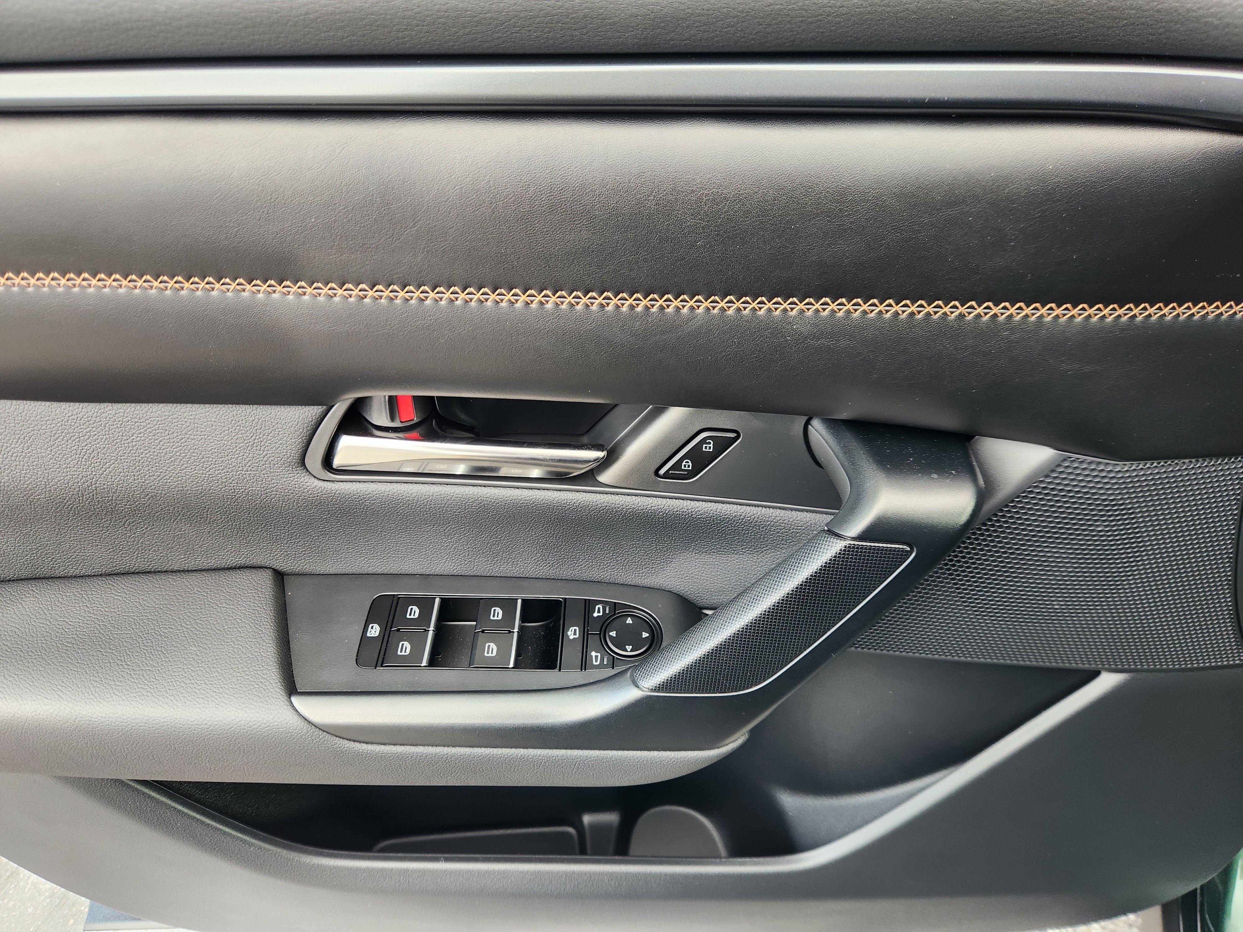 Certified 2025 MAZDA CX-50 AWD 2.5 S w/ Weather Package image 17