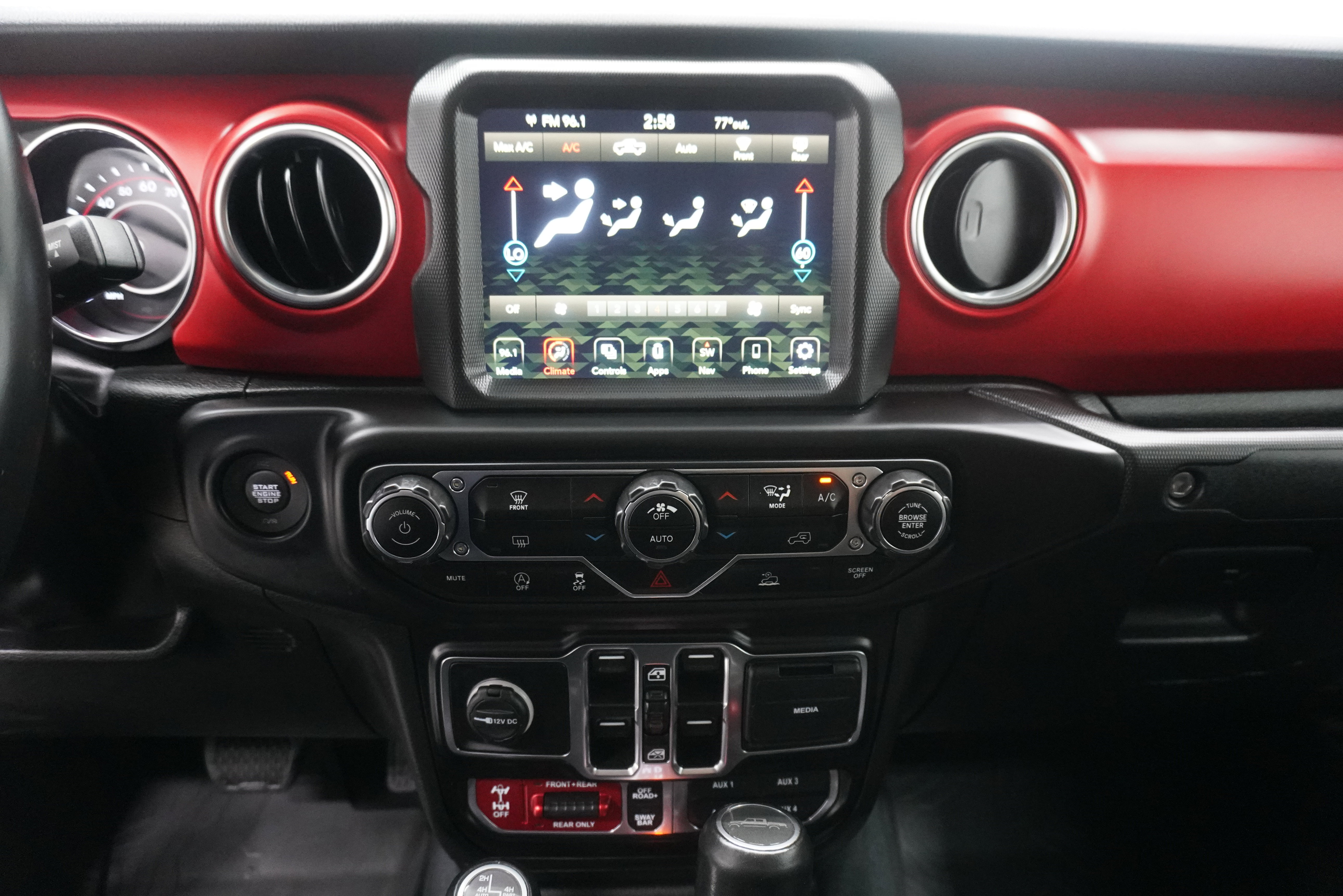 Used 2022 Jeep Gladiator Rubicon w/ LED Lighting Group AWD/4WD image 17