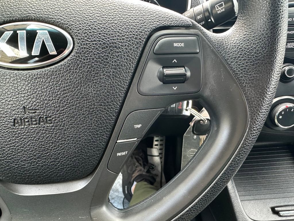 Used 2017 Kia Forte LX FWD image 4