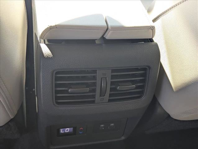 Used 2023 Nissan Rogue SL w/ SL Premium Package image 18