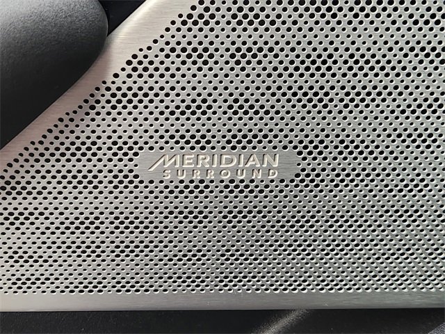 Used 2022 Land Rover Range Rover Velar R-Dynamic S image 24