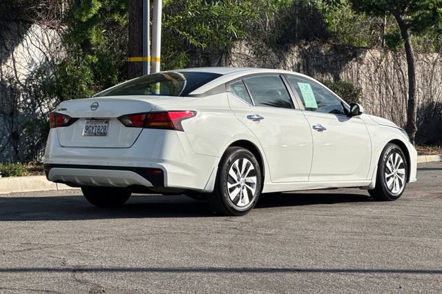 Used 2023 Nissan Altima 2.5 S image 4