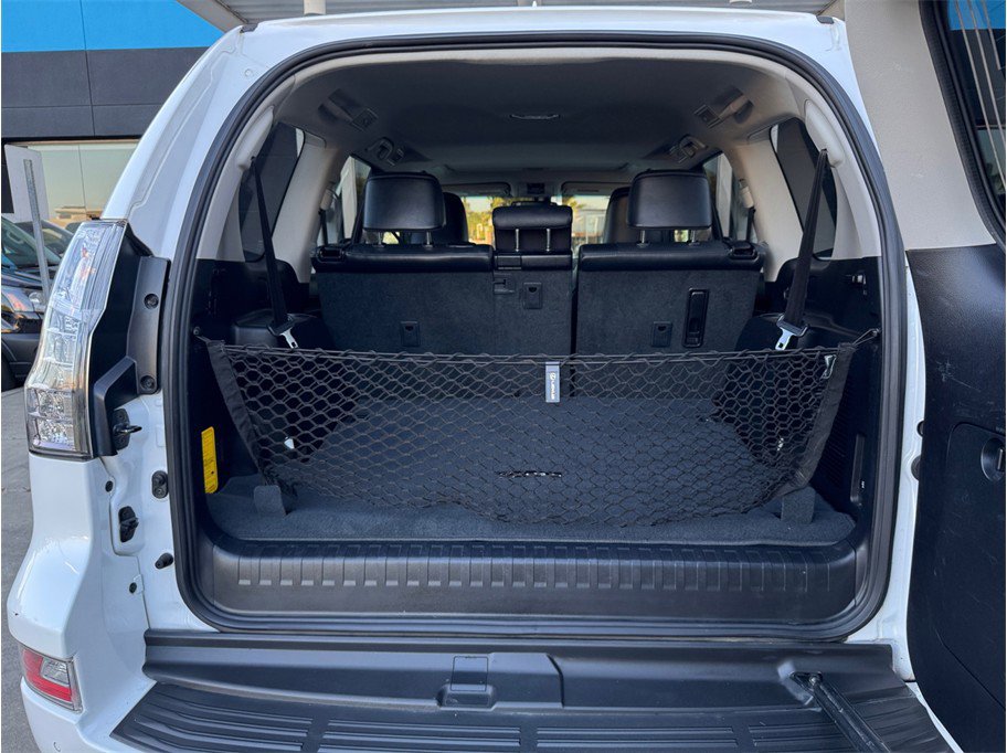 Used 2014 Lexus GX 460 w/ Premium Package image 27