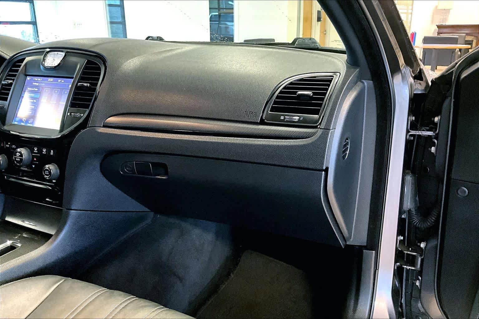 Used 2014 Chrysler 300 S AWD/4WD image 18