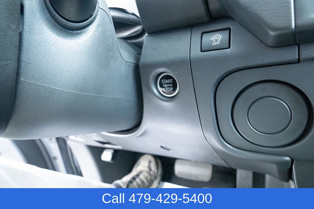 Used 2025 Nissan Frontier SV w/ SV Convenience Package image 21