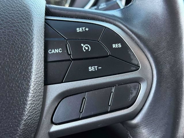 Used 2019 Jeep Cherokee Limited AWD/4WD image 24