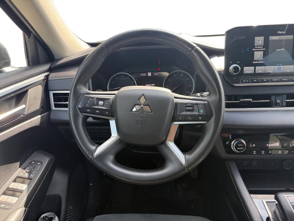 Used 2024 Mitsubishi Outlander SE FWD image 12