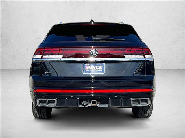 Used 2024 Volkswagen Atlas Cross Sport SEL R-Line AWD/4WD image 4