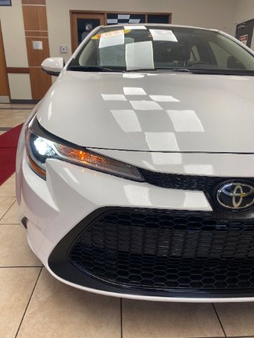 Used 2021 Toyota Corolla LE FWD image 10