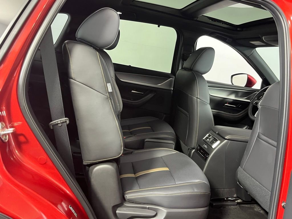 Used 2024 MAZDA CX-90 3.3 Turbo w/ Premium Plus Pkg image 28