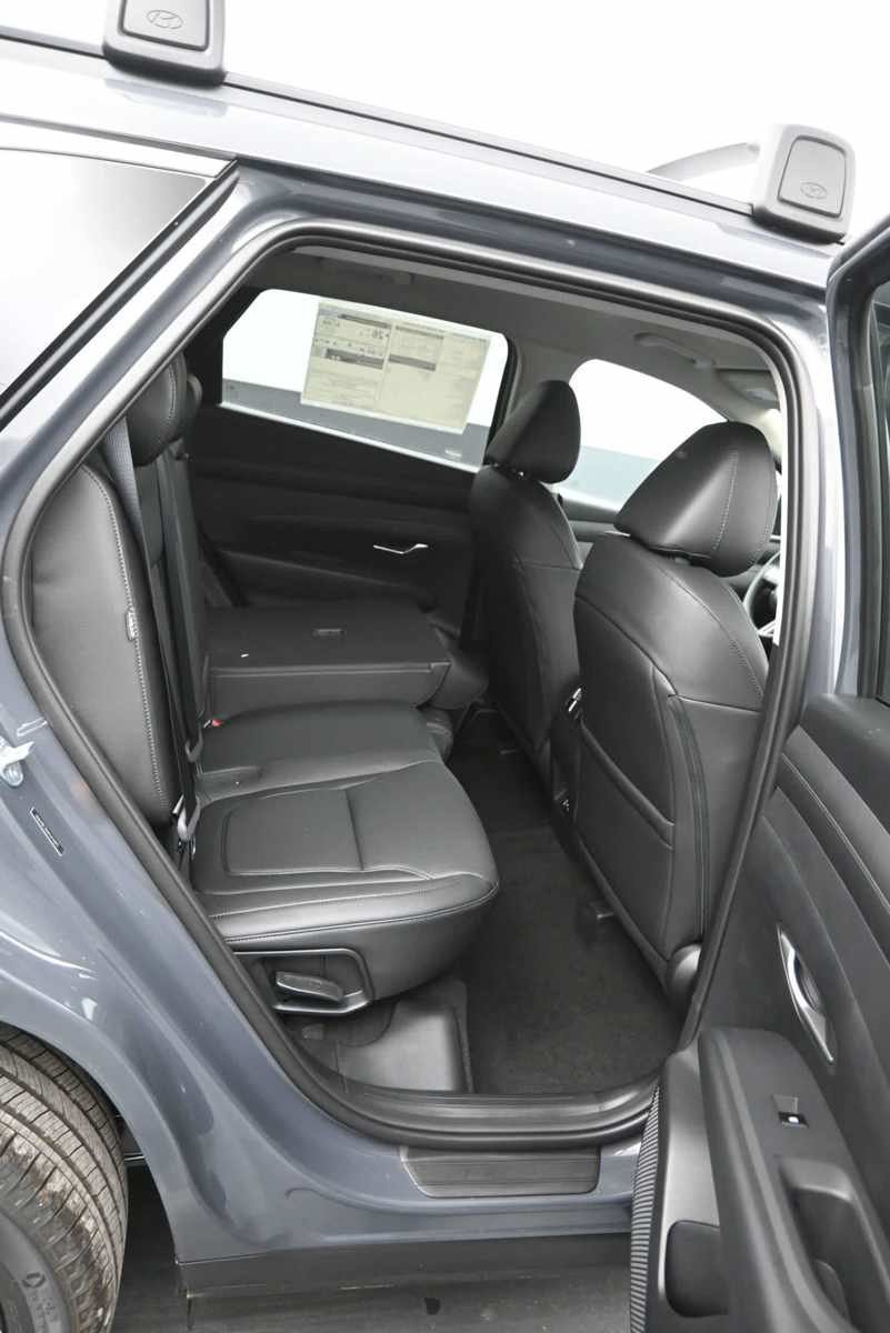 New 2026 Hyundai Tucson SEL Plus AWD/4WD image 12