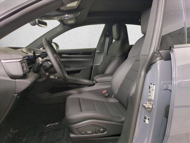 New 2026 Porsche Macan Electric image 5