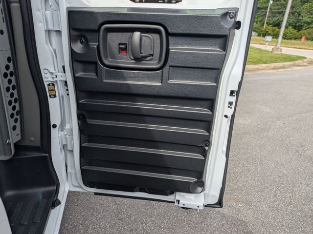 New 2026 Chevrolet Express 2500 w/ Driver Convenience Package RWD image 21