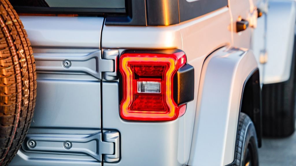 Used 2023 Jeep Wrangler Unlimited Sahara image 10