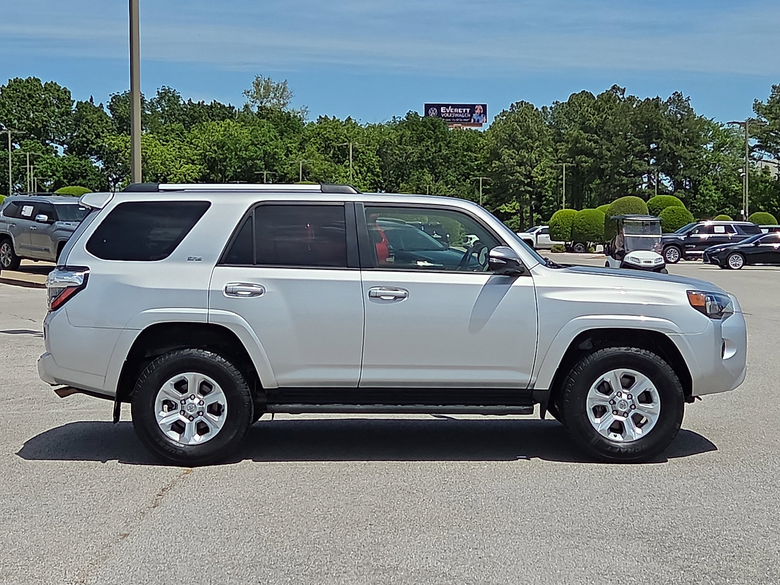 Used 2022 Toyota 4Runner SR5 Premium AWD/4WD image 6