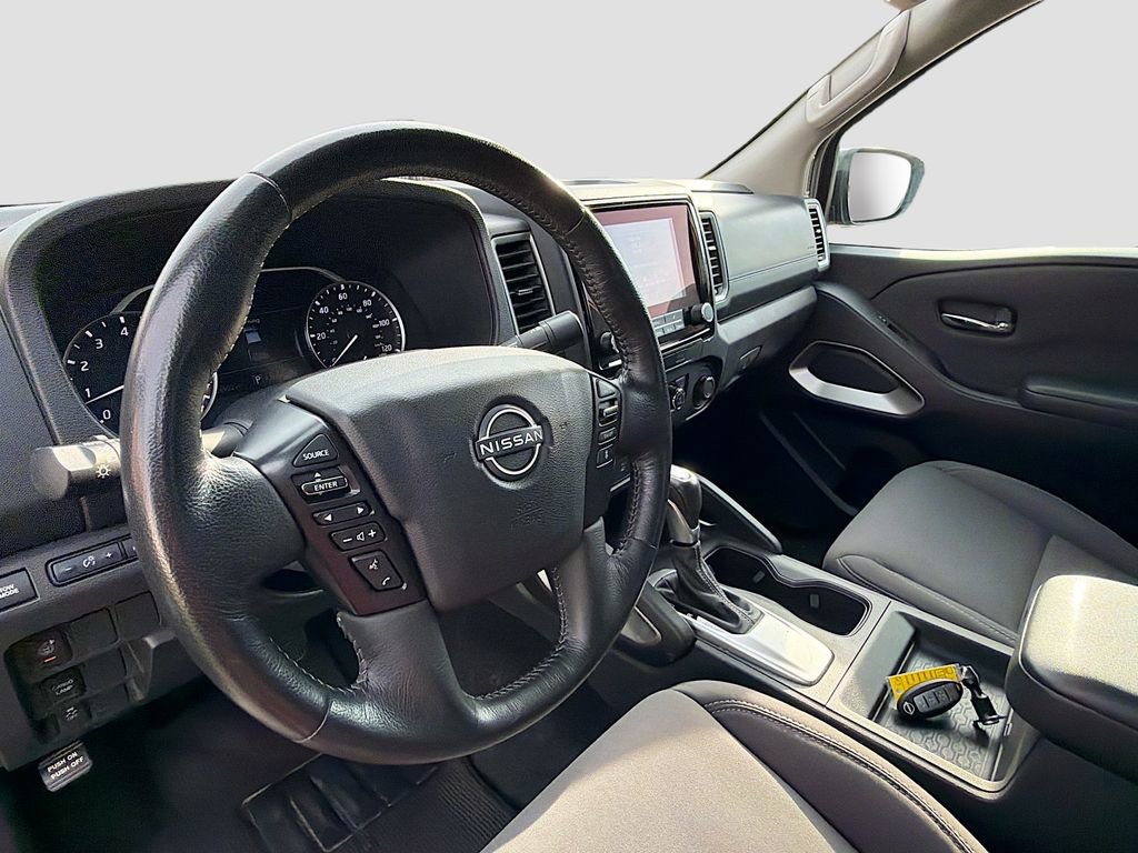 Used 2024 Nissan Frontier SV w/ SV Convenience Package RWD image 11