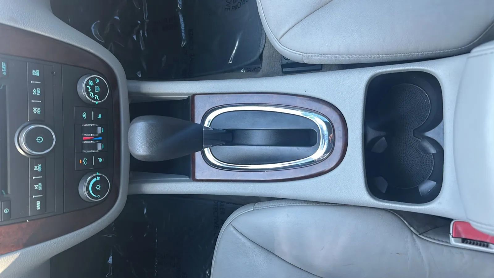 Used 2011 Chevrolet Impala LT w/ Luxury Edition Package FWD image 14