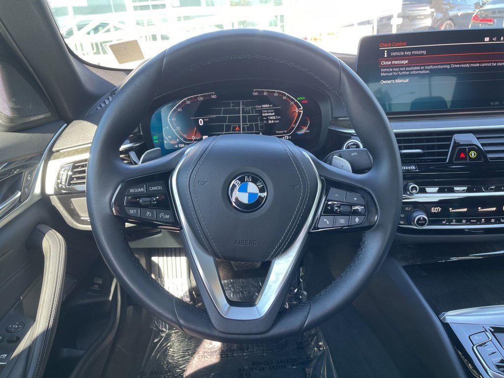 Used 2022 BMW 540i w/ Premium Package image 16