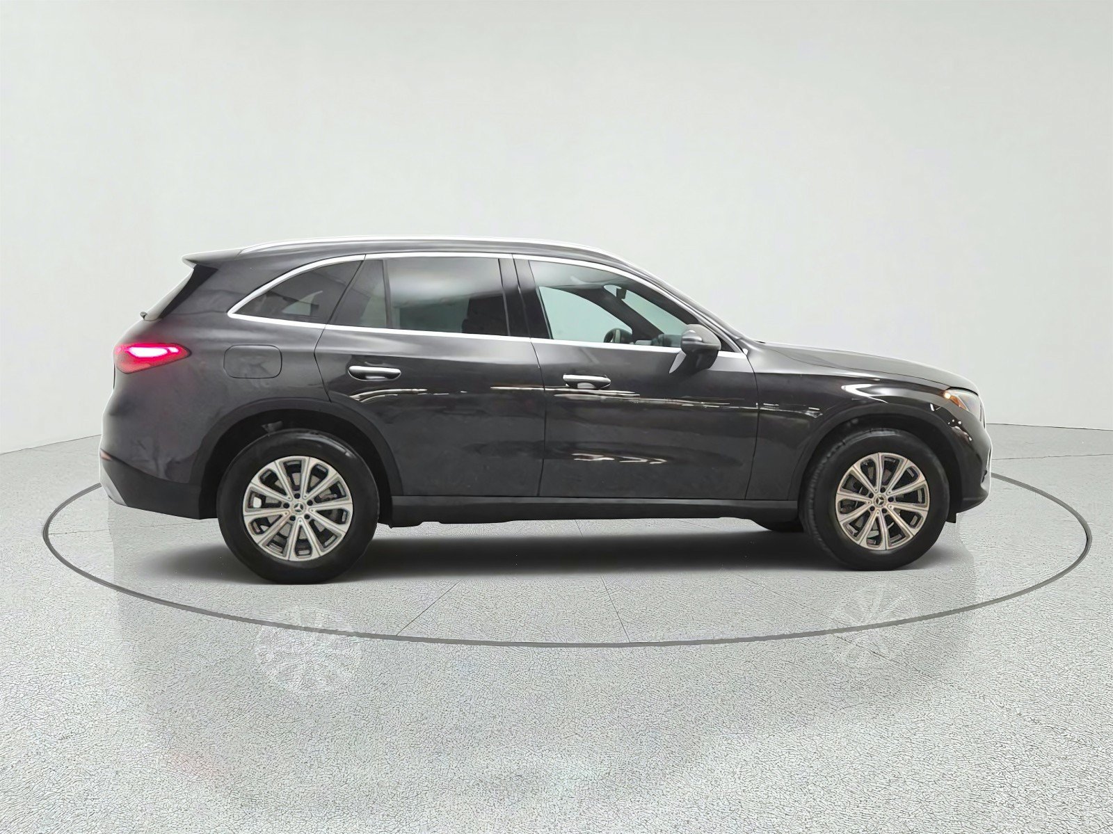 Certified 2026 Mercedes-Benz GLC 300 image 4