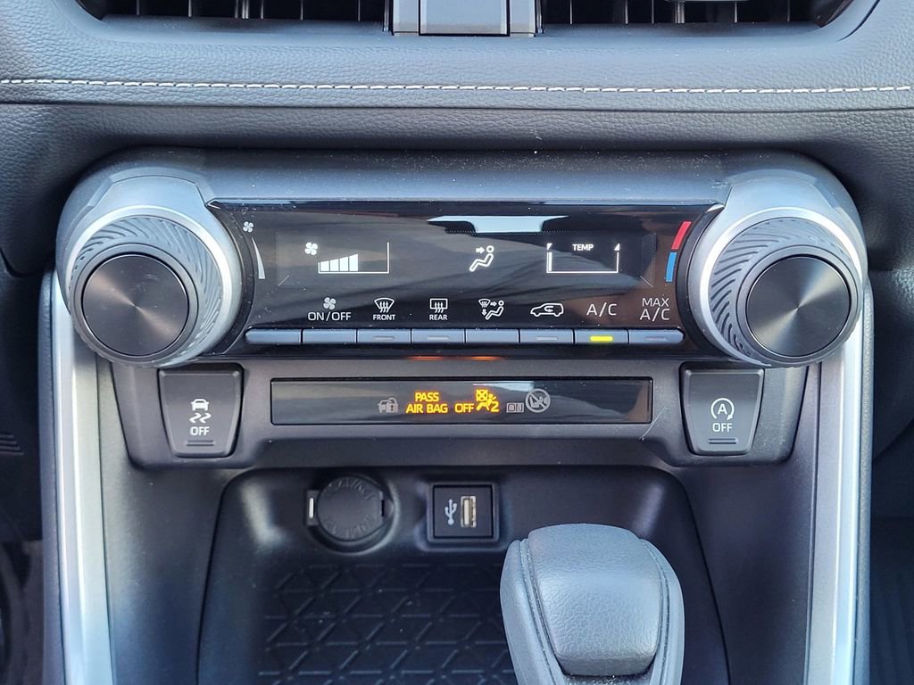 Used 2025 Toyota RAV4 LE image 19