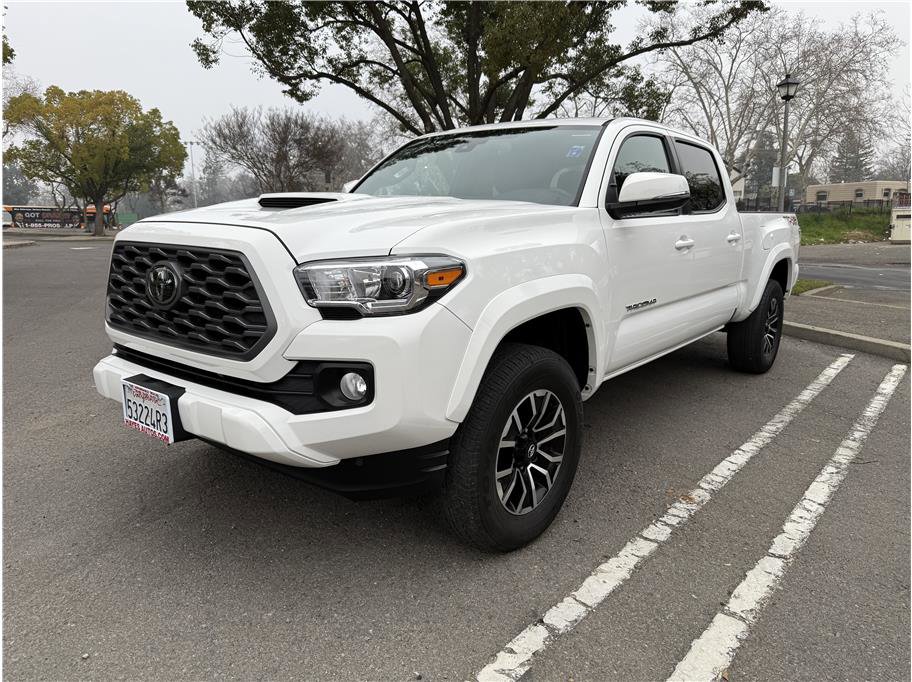 Used 2023 Toyota Tacoma TRD Sport w/ Advanced Technology Package image 3