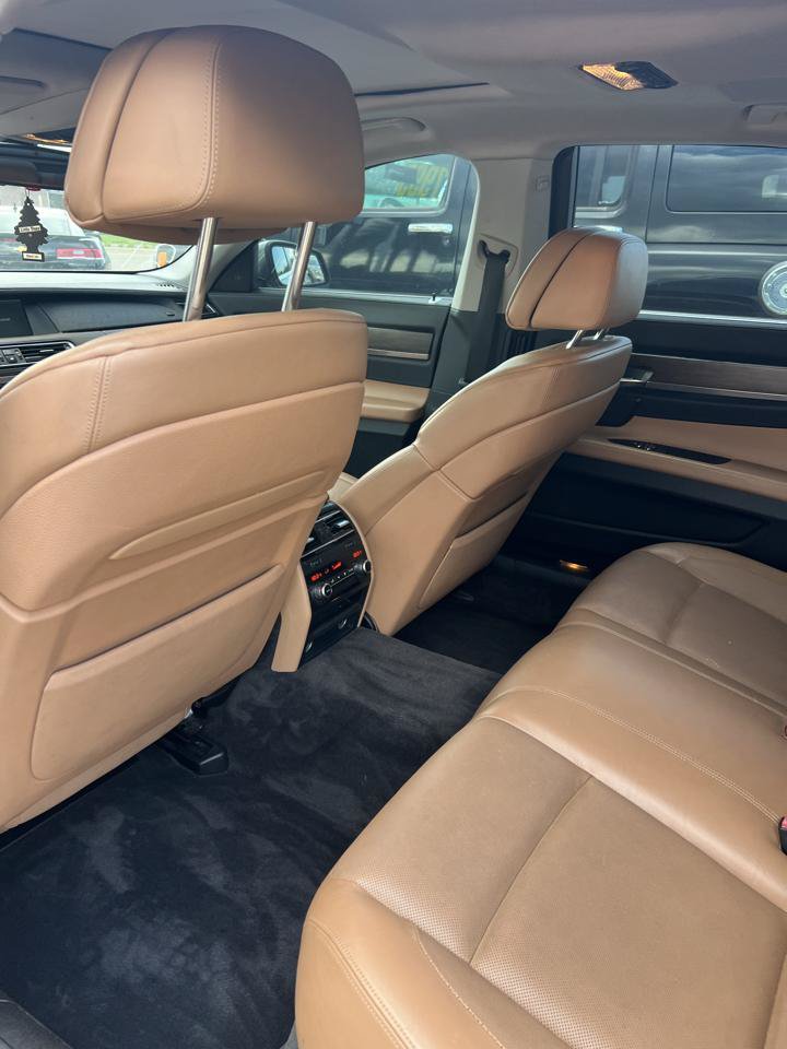 Used 2011 BMW 750Li RWD image 7