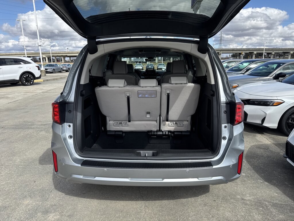 New 2026 Honda Odyssey Touring image 6