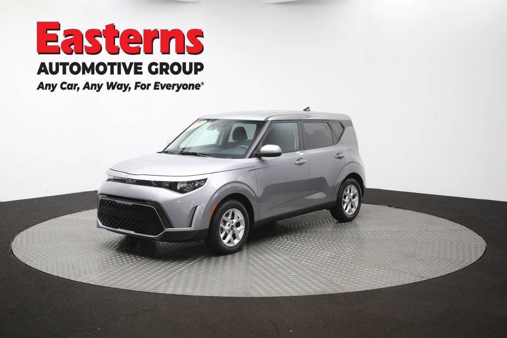 Used 2025 Kia Soul LX w/ LX Technology Package FWD image 54