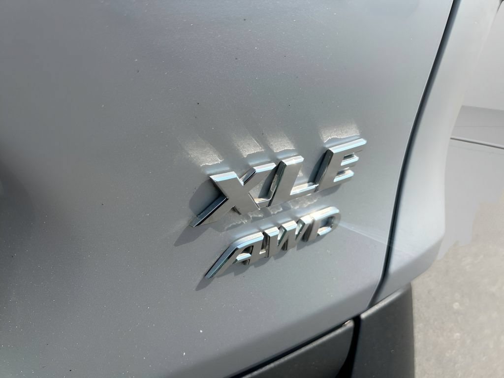 Used 2025 Toyota RAV4 XLE w/ Convenience Package AWD/4WD image 9