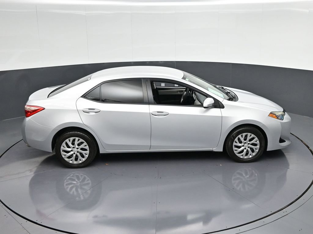 Used 2018 Toyota Corolla LE FWD image 22