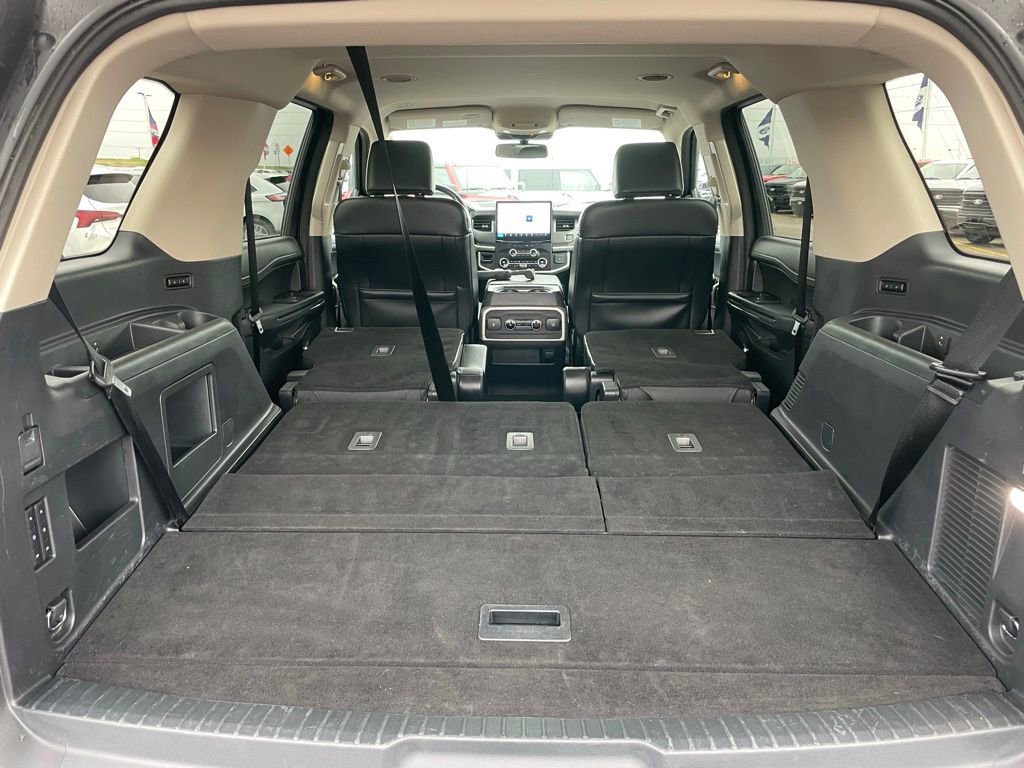 Used 2024 Ford Expedition XLT AWD/4WD image 35