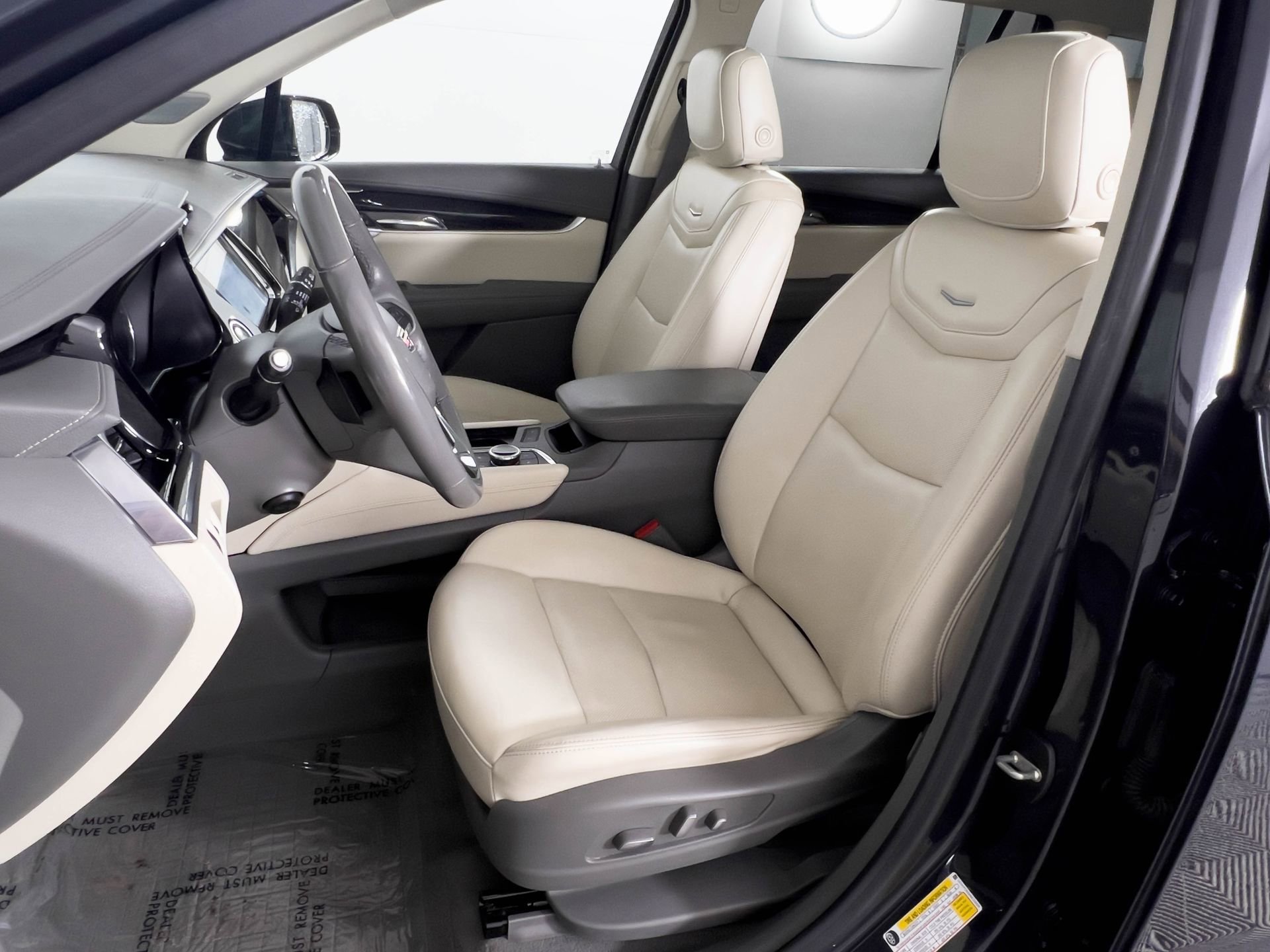 Used 2022 Cadillac XT6 Premium Luxury image 17