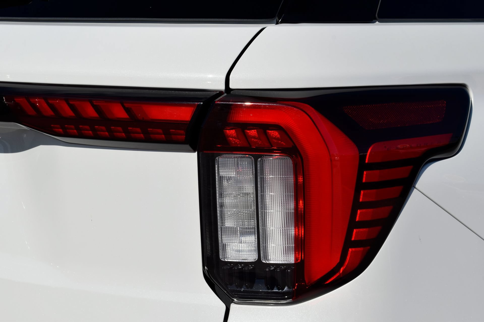 Used 2025 Ford Explorer Active w/ Active Comfort Package AWD/4WD image 22