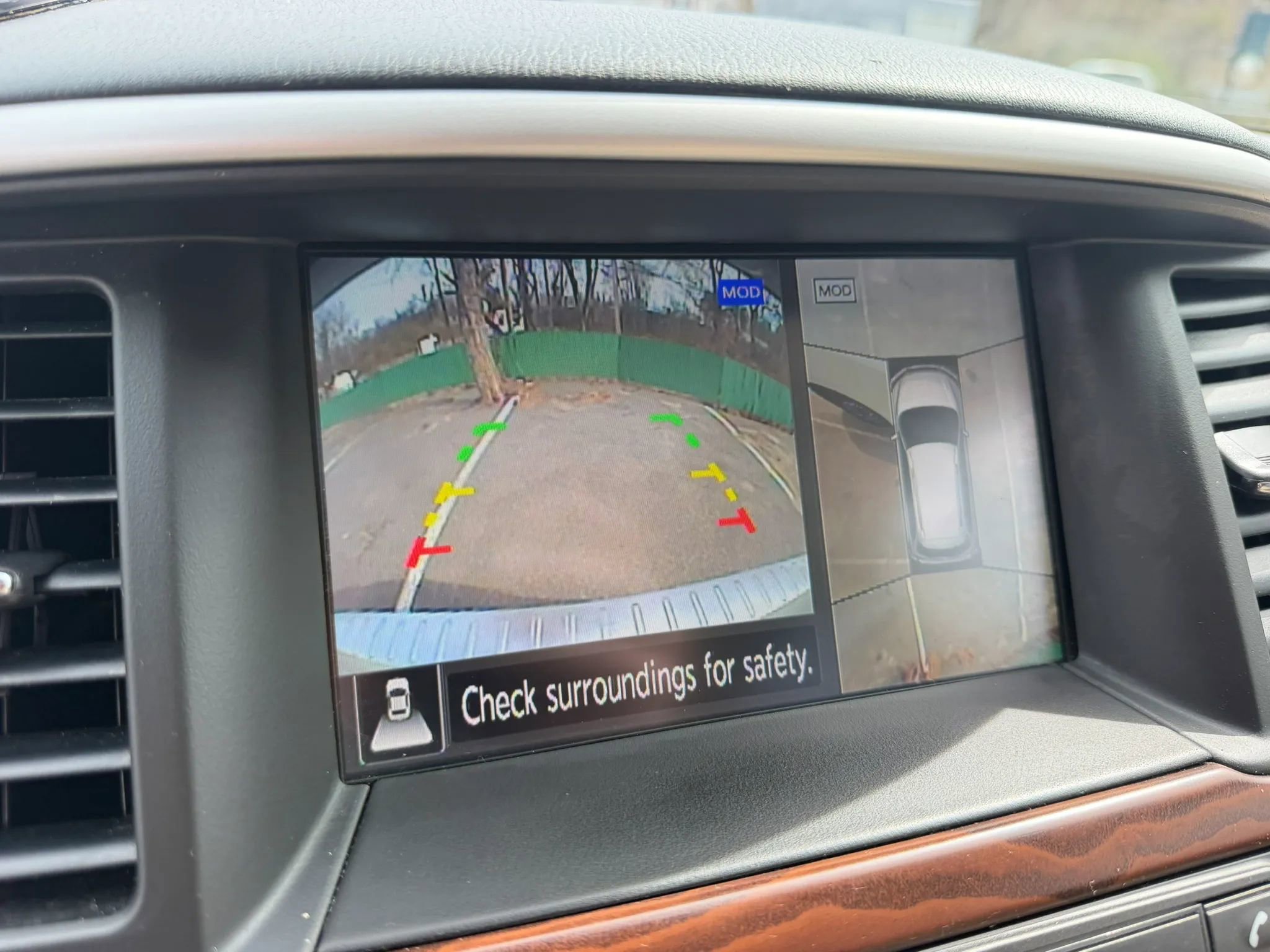 Used 2020 Nissan Pathfinder Platinum image 41