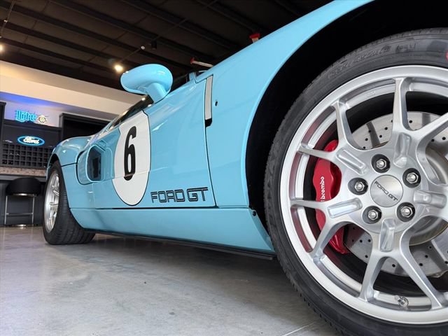 Used 2006 Ford GT RWD image 59